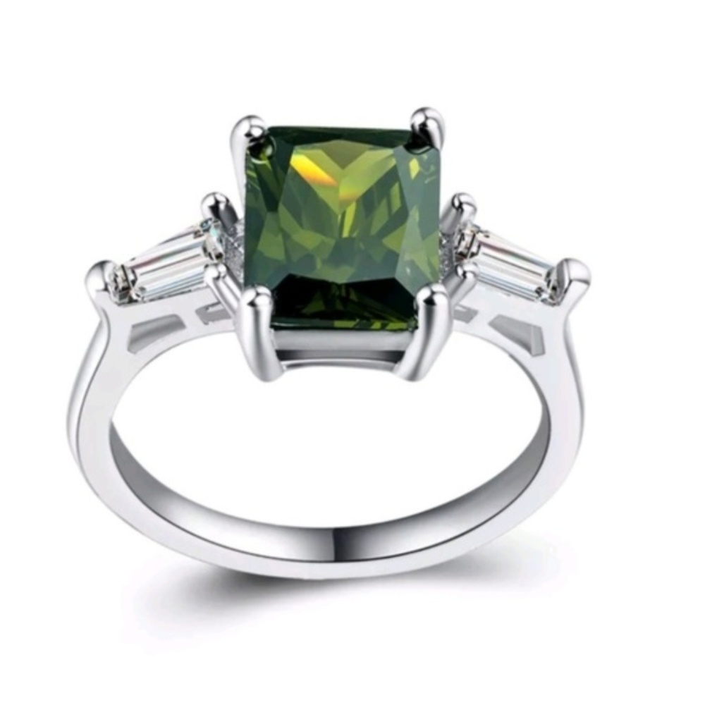 New 925 Stamped Princess Cut Peridot Ring - Picture 4 of 5